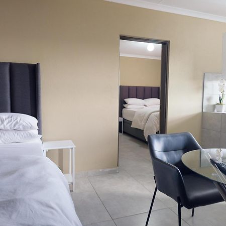 Cosmo Sleepover Roodepoort Dış mekan fotoğraf