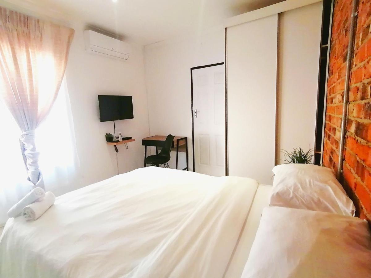 Cosmo Sleepover Roodepoort Dış mekan fotoğraf