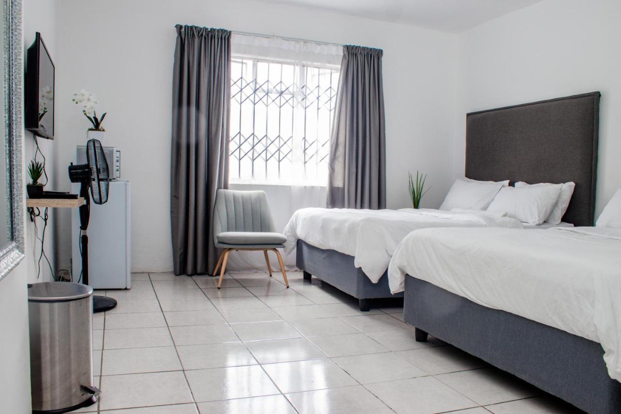 Cosmo Sleepover Roodepoort Dış mekan fotoğraf