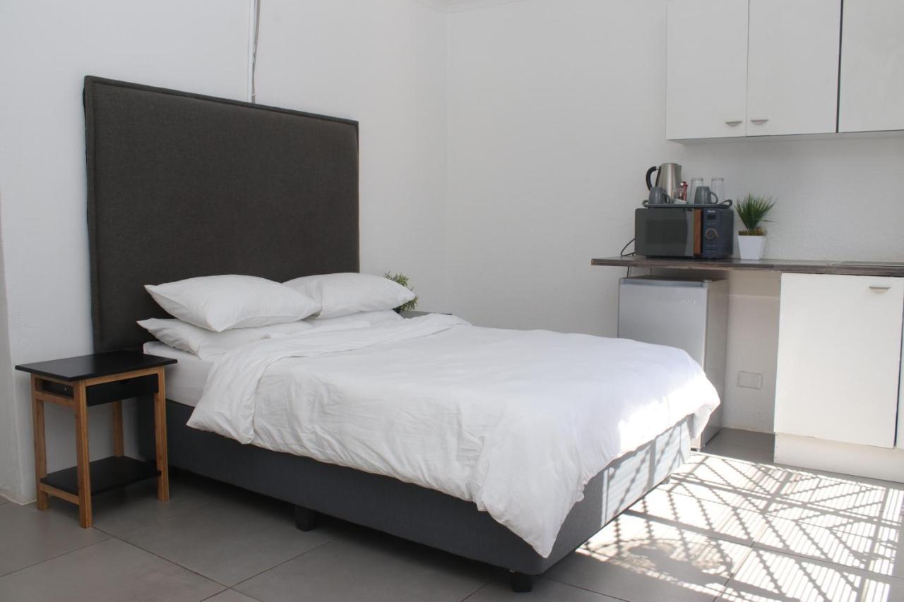 Cosmo Sleepover Roodepoort Dış mekan fotoğraf